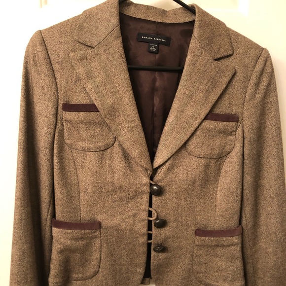 Banana Republic Other - Women’s size 4 pant suit. Only worn one time.